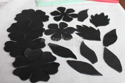 Кожаный декор резиновых сапожек. Цветы из кожи своими руками - мастер-класс 05 Кожаный декор резиновых сапожек. Цветы из кожи своими руками - мастер-класс 05