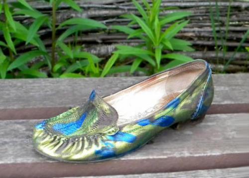 Как покрыть обувь блестками. Идеи оригинального и простого декора на туфлях своими руками