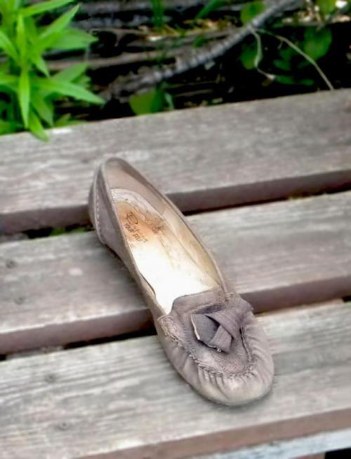 Как покрыть обувь блестками. Идеи оригинального и простого декора на туфлях своими руками