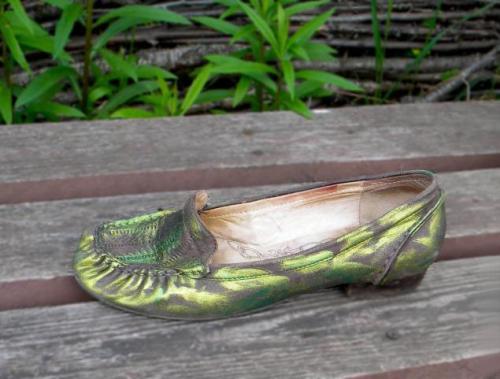 Как покрыть обувь блестками. Идеи оригинального и простого декора на туфлях своими руками