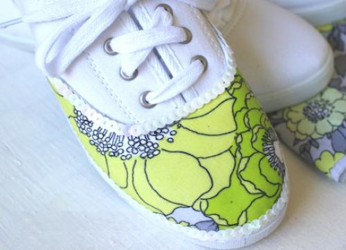 Как украсить кроссовки своими руками. Как модно украсить своими руками кеды или сникерсы