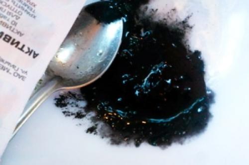 15 масок для лица от черных точек в домашних условиях. С активированным углем