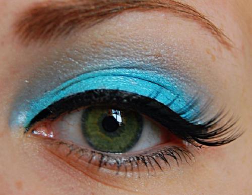 Макияж для зеленых глаз блондинки. Глаза