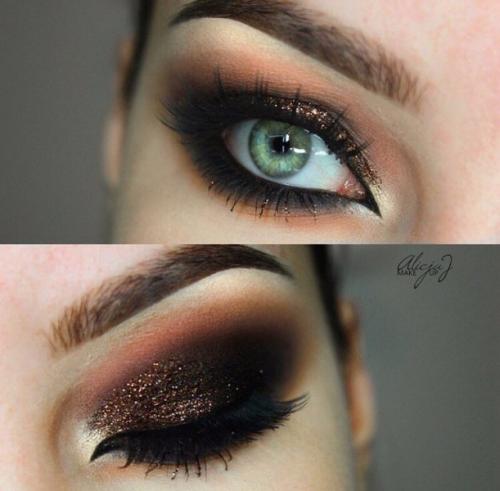 Вечерний макияж по цветам глаз. Макияж под цвет глаз: инструкция по применению