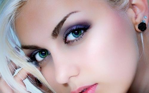 Макияж для зеленых глаз блондинки. Глаза