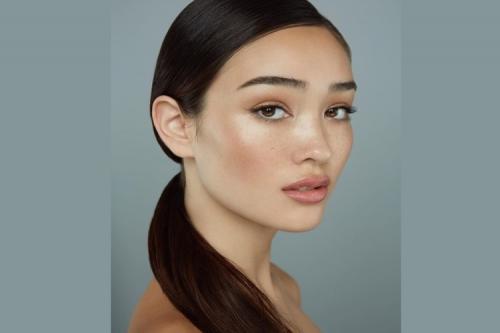 Как Правильно сделать вечерний макияж глаз. Пошаговое нанесение мейк-апа 16 Как Правильно сделать вечерний макияж глаз. Пошаговое нанесение мейк-апа 16