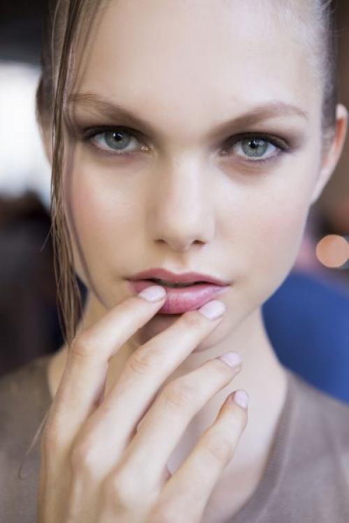 Макияж для голубых глаз и русых волос. Макияж для девушек с голубыми глазами и русыми волосами: идеи и советы