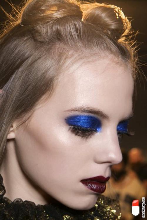 Макияж для голубых глаз и русых волос. Макияж для девушек с голубыми глазами и русыми волосами: идеи и советы