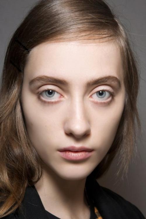 Макияж для голубых глаз и русых волос. Макияж для девушек с голубыми глазами и русыми волосами: идеи и советы