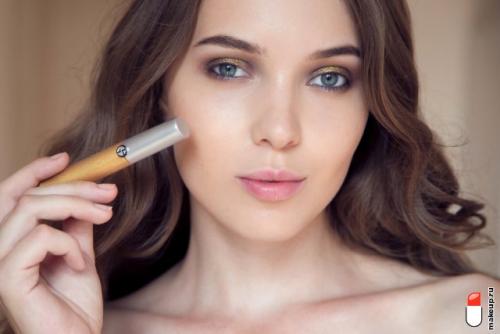 Макияж для голубых глаз. Макияж для русоволосых с голубыми глазами пошагово