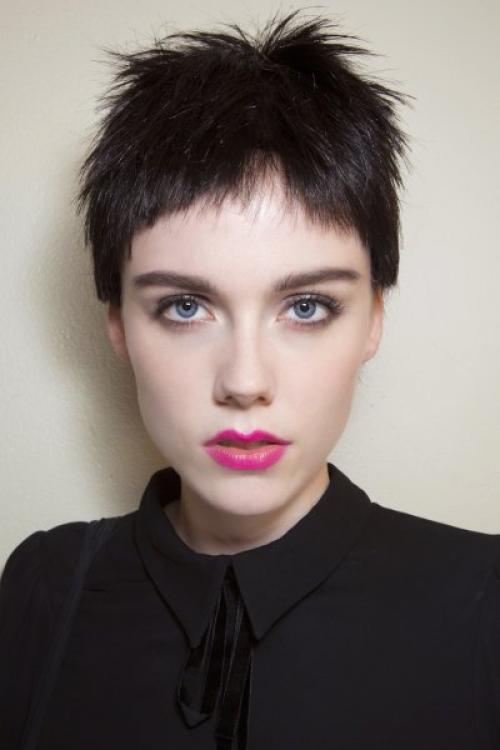 Макияж для голубых глаз и темных волос. Макияж для девушек с голубыми глазами и темными волосами