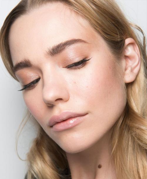 Нежный макияж 2022. Нежный макияж в стиле Nude