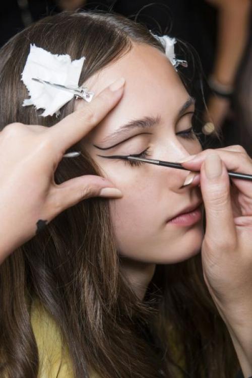 Легкий вечерний макияж. Выход в свет: как создать легкий вечерний макияж?