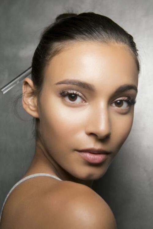 Нежный макияж для карих. Цветовая гамма для макияжа карих глаз