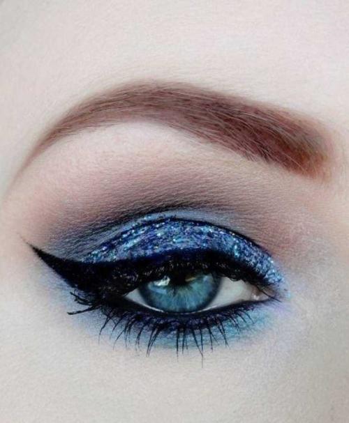 Необычный макияж со стрелками. Макияж со стрелками: типы, правила, пошаговое описание особенностей нанесения (120 фото и видео)