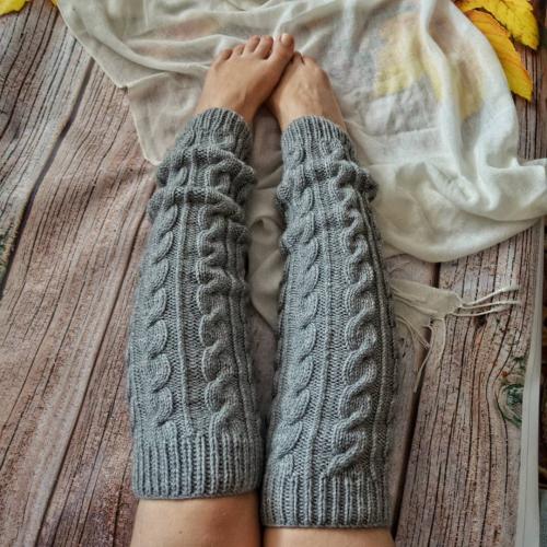 Какие длины гетр будут наиболее популярными в 2025 году и с чем их носить. Стилист Colady рассказал, с чем носить гетры женщине