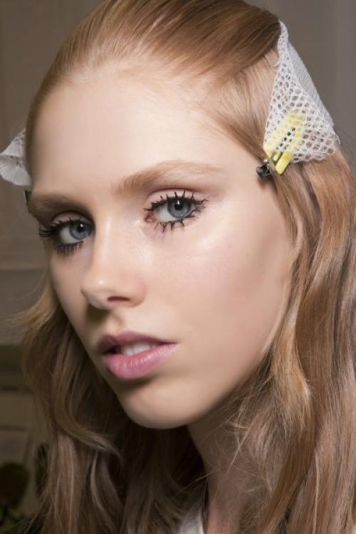 Макияж для карих глаз 2022. Макияж на выпускной-2022: модные тенденции