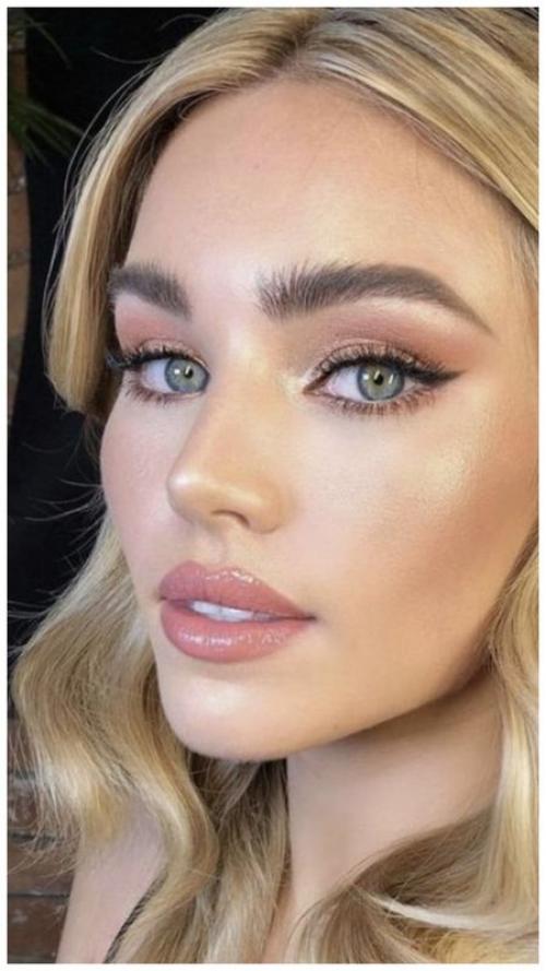 Макияж для зеленых глаз и русых волос. Дневной