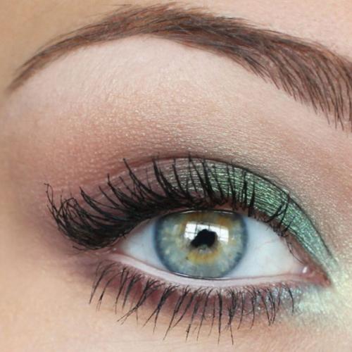 Макияж для зеленых глаз и темных волос. Макияж глаз для темноволосых девушек с зелеными глазами