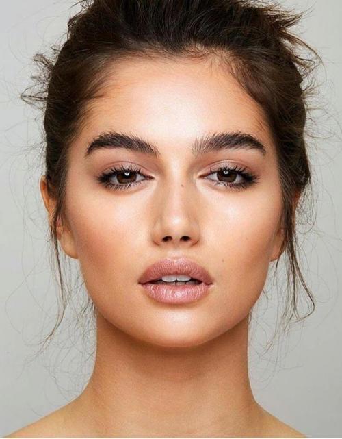 Макияж для карих глаз 2022. Модный макияж для карих глаз в 2022 году