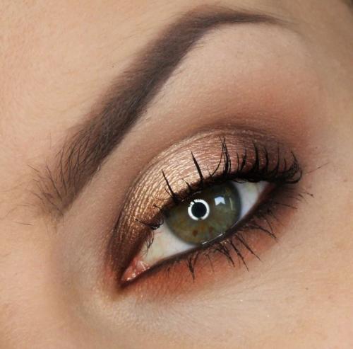 Привлекательный макияж для черных глаз. Черный макияж глаз — модные идеи, как сделать современный эффектный черный макияж глаз. 120 фото красивых сочетаний