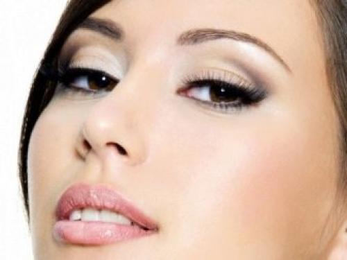 Легкий вечерний макияж для карих глаз. Пошаговая техника нанесения 15