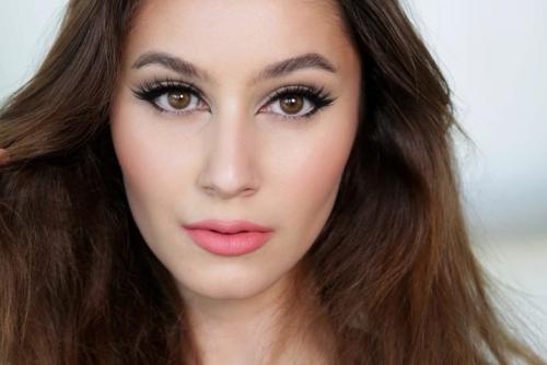 Легкий вечерний макияж для карих глаз. Пошаговая техника нанесения 21