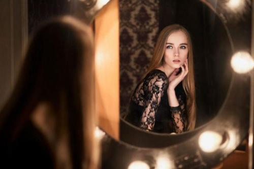 Теплый цветотип имеет яркую внешность. Определяем свой цветотип правильно