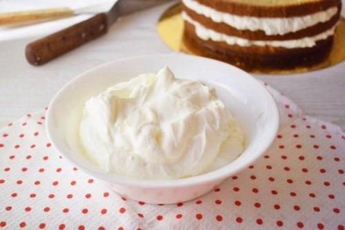 Самый простой крем для торта из молока. Крем для торта: 20 простых и вкусных рецептов