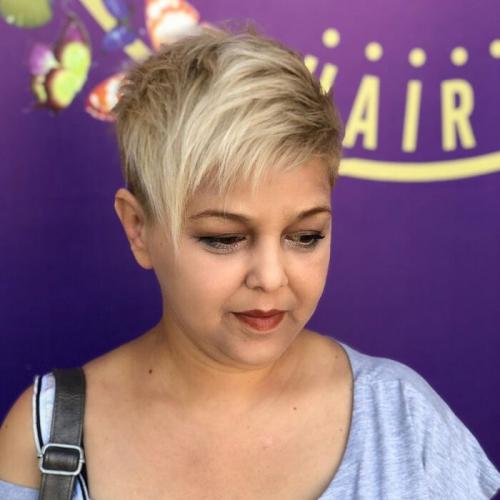 Стрижки на тонкие волосы 2023. Как подстричься, если волосы очень редкие 10