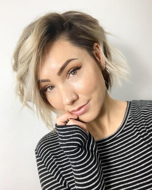 Ассиметричный боб на кудрявые волосы. Асимметричный боб для вьющихся волос: особенности стрижки и 10 модных идей