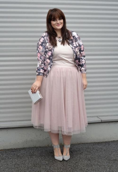 16 модных коротких стрижек на волнистые и вьющиеся волосы 06 16 модных коротких стрижек на волнистые и вьющиеся волосы 06