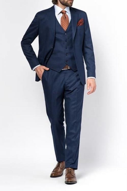 Беремся за стилизацию белой рубашки платком: простые способы создания индивидуального образа 12 Беремся за стилизацию белой рубашки платком: простые способы создания индивидуального образа 12