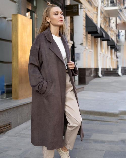 Можно ли носить пальто в снег. Для каких погодных условий подойдет шерстяное пальто, а в каком случае лучше оставить его в шкафу?