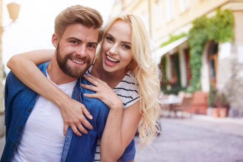 Когда не обращаешь внимание на мужчину. Как обаять мужчину: пошаговая инструкция