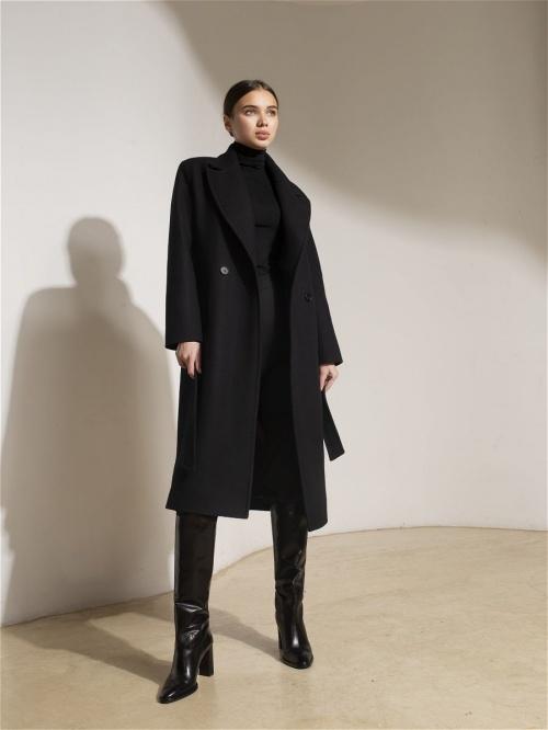 С каким шарфом носить черное пальто. Как и с чем носить пальто черного цвета?