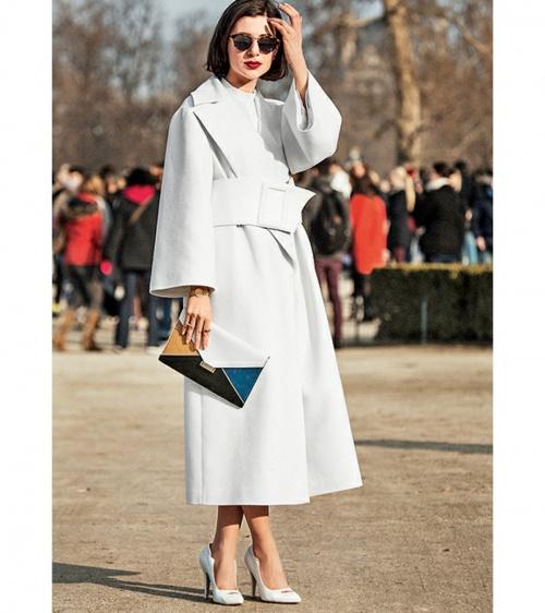 С какой обувью носить светлое пальто. Как и с чем носить пальто белого цвета