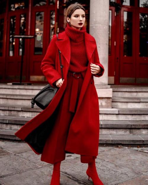 Обувь под длинное пальто. Популярные цвета женских пальто