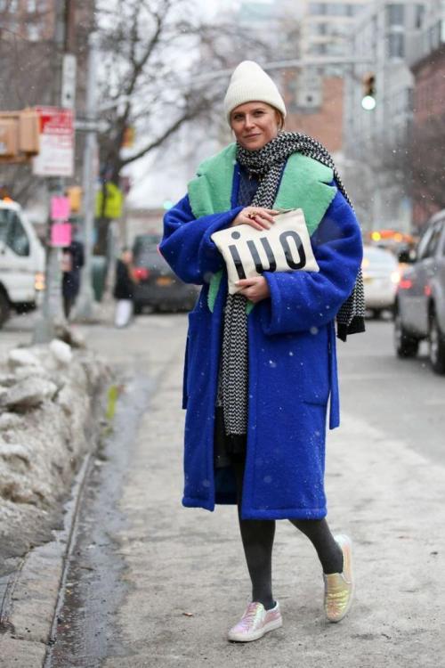 Обувь под длинное пальто. Популярные цвета женских пальто