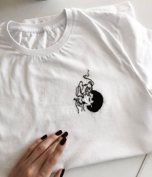 Как выбрать правильный узор для вышивки на белой рубашке. Что следует знать, перед тем как приступать к работе?