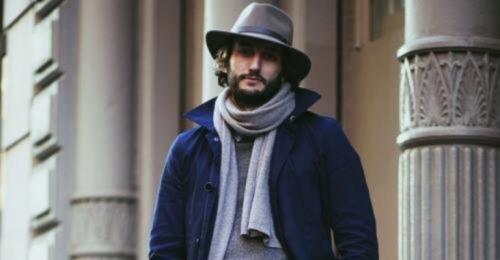 С чем носить мужское пальто головной убор. Какой головной убор носить с пальто мужчине: шапку, шляпу, кепку?