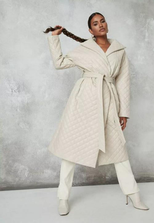 Какие виды обуви подходят для сочетания с стеганомым пальто. Трендовые фасоны