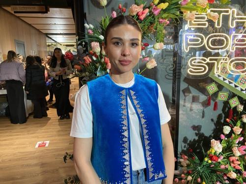 Красота и традиции: фотографии казахского национального костюма 07