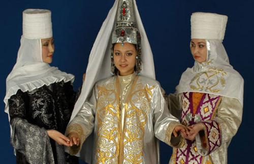 Какие виды казахского национального костюма существуют и какие они символизируют. Национальная одежда: отражая стиль и образ жизни народа