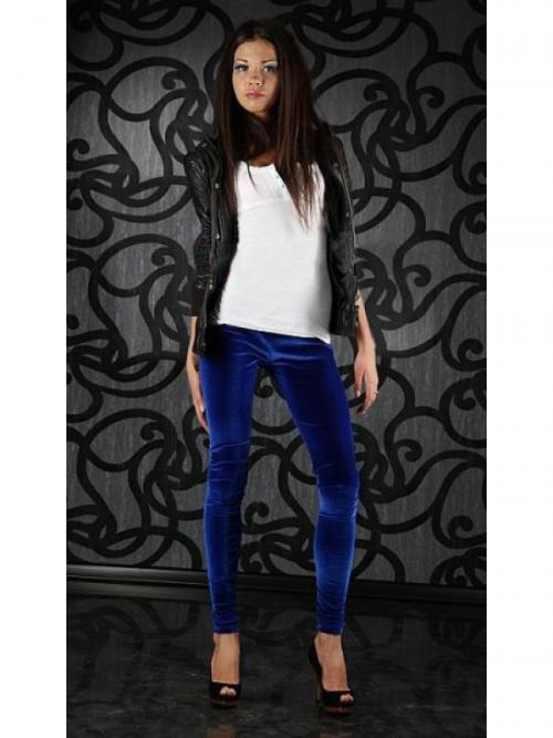 Что носить с велюровыми брюками. Возможные фасоны