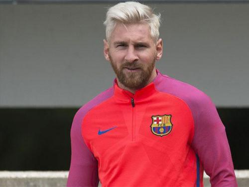 Покраска волос в белый цвет парень. Белый цвет волос у мужчин —, как добиться модного оттенка и кому он подойдет