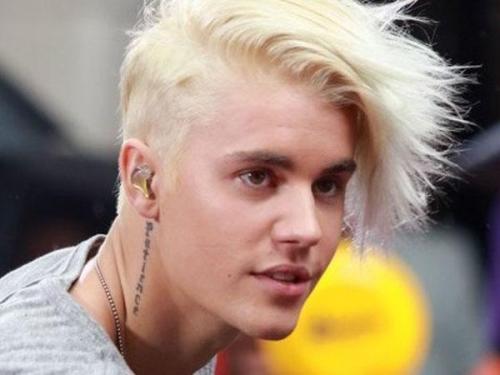 Покраска волос в белый цвет парень. Белый цвет волос у мужчин —, как добиться модного оттенка и кому он подойдет