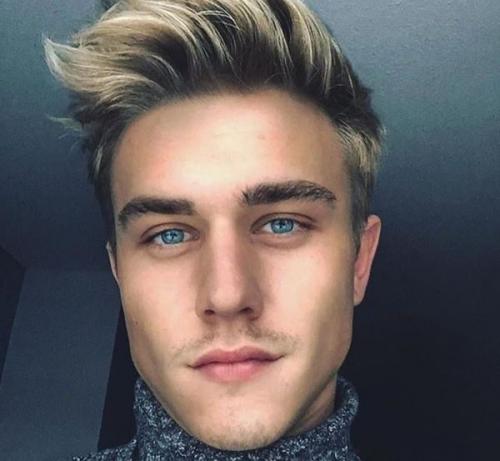 Покраска волос в белый цвет. Какой белый оттенок волос выбрать? 08