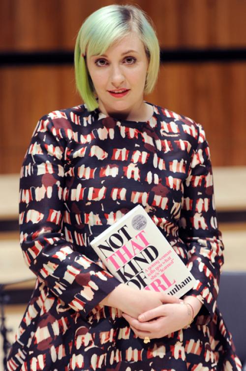 Цвет волос из темного в светлый: особенности окрашивания темных волос, палитра оттенков, фото результатов 06 Цвет волос из темного в светлый: особенности окрашивания темных волос, палитра оттенков, фото результатов 06