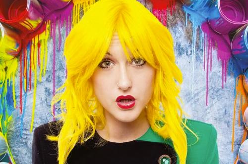 Цвет волос из темного в светлый: особенности окрашивания темных волос, палитра оттенков, фото результатов 02 Цвет волос из темного в светлый: особенности окрашивания темных волос, палитра оттенков, фото результатов 02